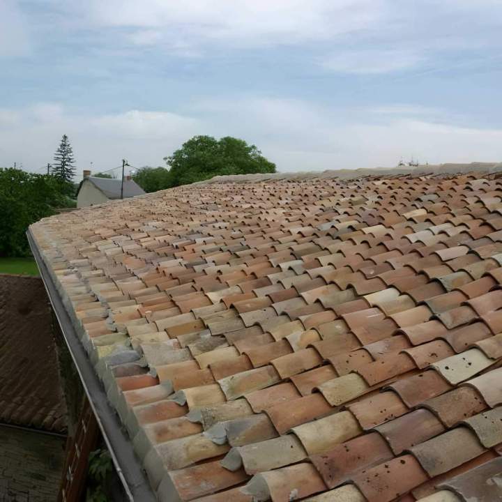 Pose de tuiles traditionnelles Poitiers