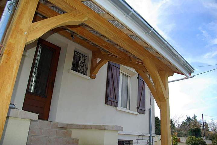 Nous réalisons vos travaux de charpente.