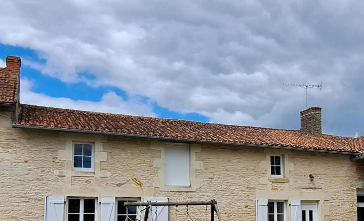 Aménagement tuiles traditionnelles Poitiers