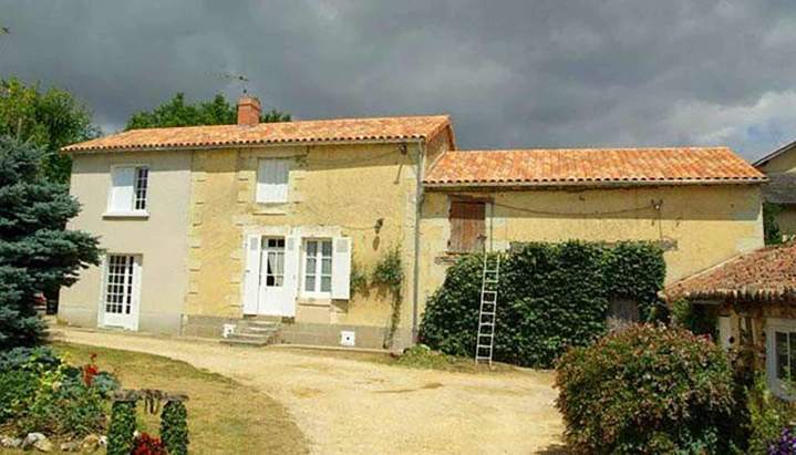 Rénovation toiture tuiles traditionnelles Poitiers